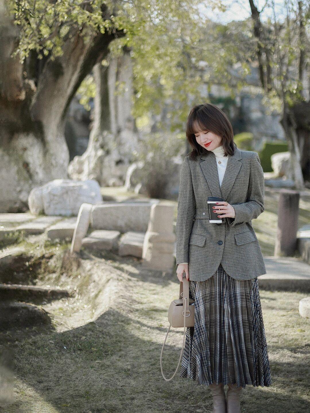 时尚博主 冬天怎么穿保暖又洋气?试试这些穿搭方式,知性优雅又有气场