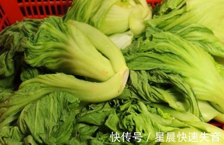 外婆用了60年的腌酸菜配方,不放盐3天变酸,比老坛酸菜还酸爽!