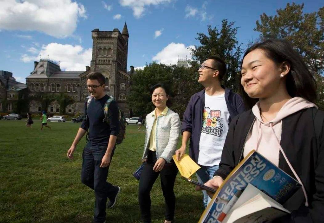 优等生|留学期间“转投”美国，多半都是优等生，学渣为何反而格外坚定