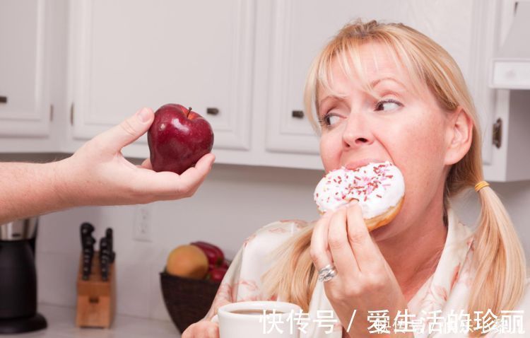 想吃|孕妈下楼取快递,半个多小时未归,老公找到后忍不住落泪