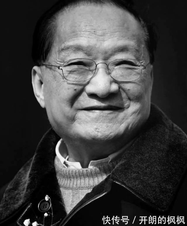 方证大师&当年我国研究原子弹的时候,遭到金庸的嘲讽,成功之后他又说什么