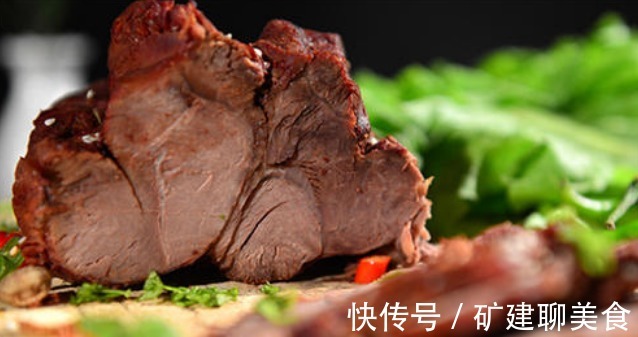 卤肉|做酱牛肉,只需4种调料,牢记关键3步,牛肉酱香红润,酥烂不塞牙