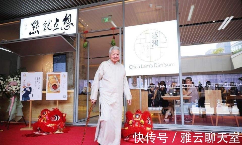 沈腾开的面馆火了，网友点了一碗猪蹄面，结账时问有没有算错？