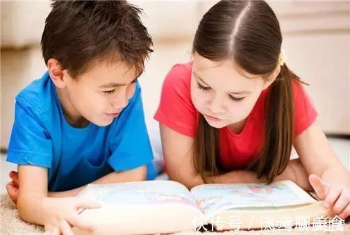 阅读能力|孩子越是喜欢爬,爬得越好,越有助于孩子学会语言提升阅读能力