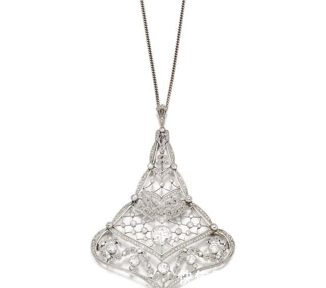 英女王 蕾丝只能做裙子珠宝亦可如蕾丝般精致浪漫!