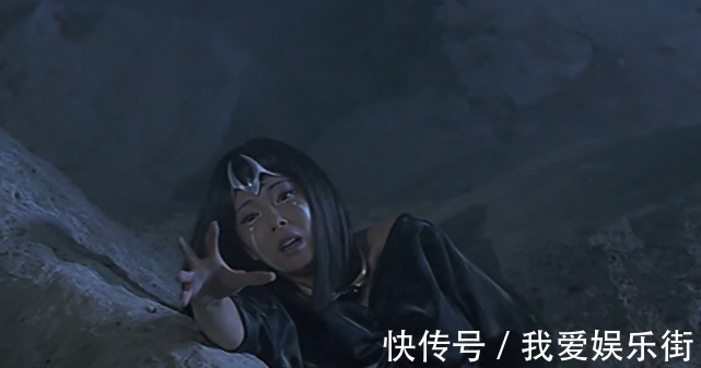 阿姨|还以为迪迦旁边的那两个奥特曼是废案背景板无疑,清洁阿姨直接带回家