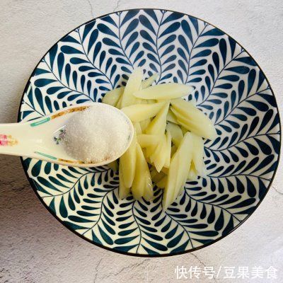  朋友一来就做蔓越莓山药小饼，吃得皆大欢喜好回家