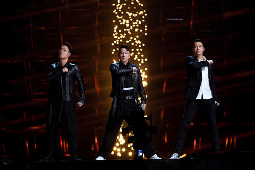 陈小春|陈小春、谢天华、林晓峰三人再度聚首以歌敬颂《友情岁月》