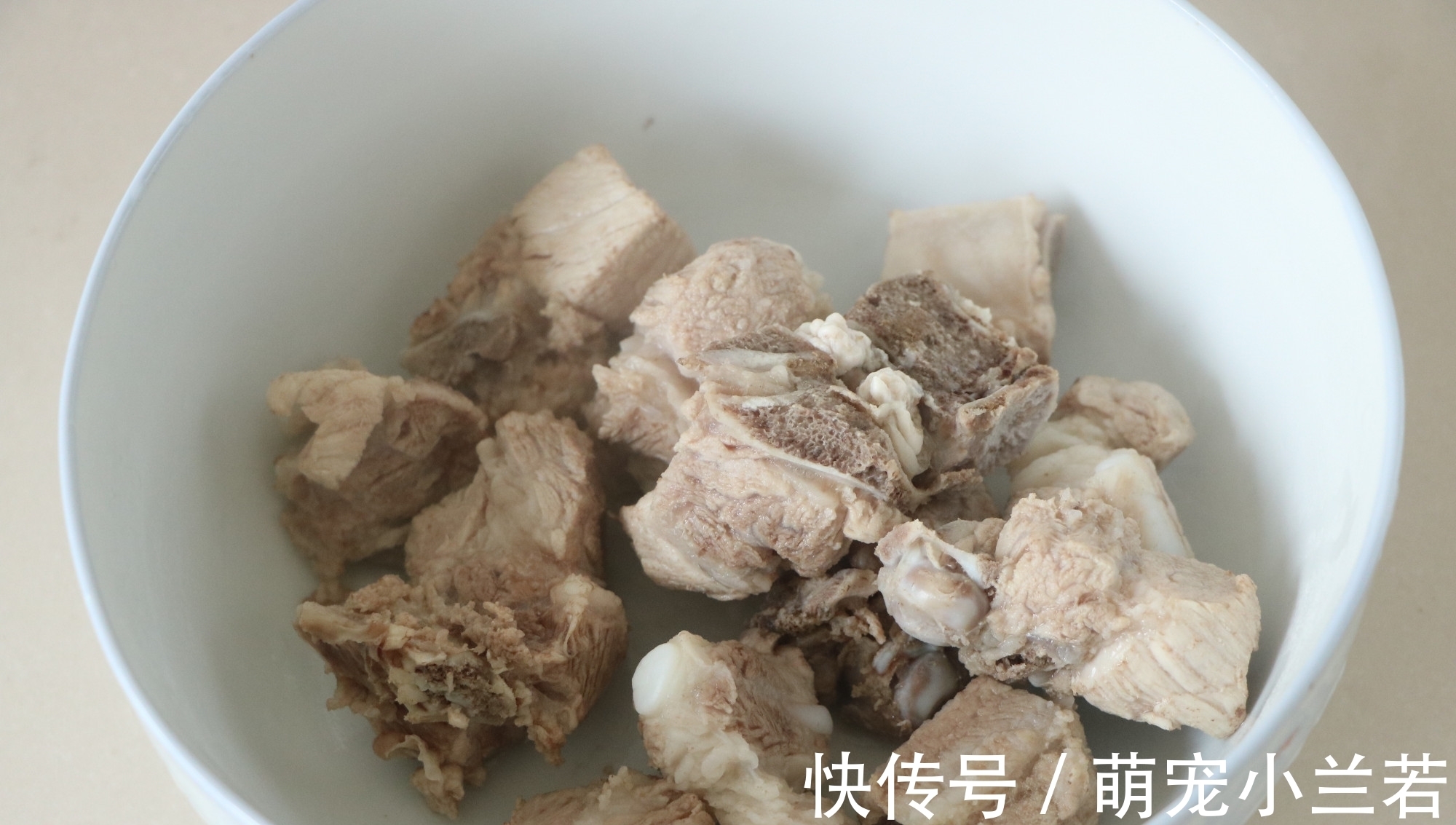 入冬以后，一定要喝的萝卜汤，清香美味，营养又便宜，百吃不腻