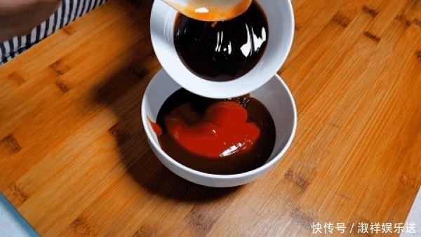 新手|焖锅外面吃一次要300,在家自己做100块就搞定,厨房新手也能做好