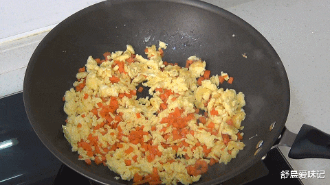 米饭这样做才好吃，颜色翠绿有食欲，粒粒分明，孩子能吃一大碗