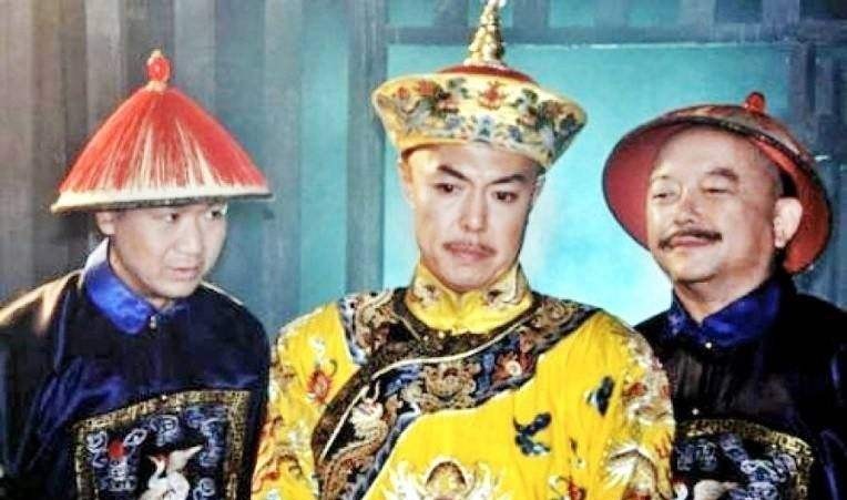 与和?|纪晓岚、和珅、乾隆三人的君臣关系究竟是怎样的?