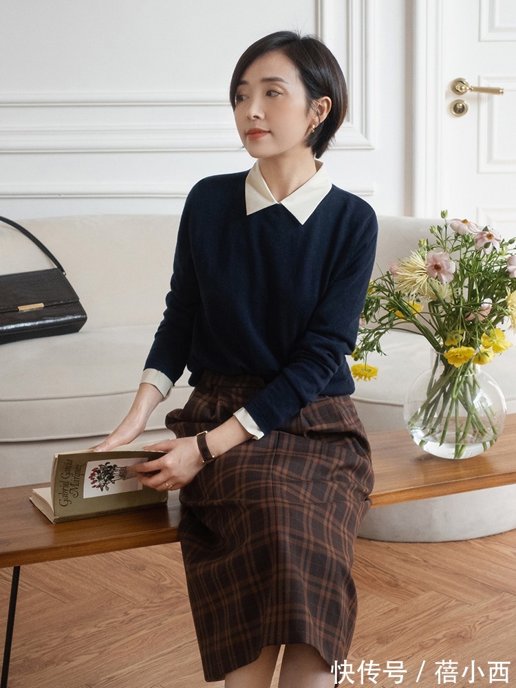 裙装|真正有气质的女人,春季都穿针织衫,搭配半身裙高级又优雅