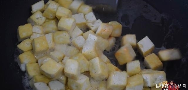 从不|我家豆腐从不炖着吃,不煎不煮,做法很简单,好吃极了