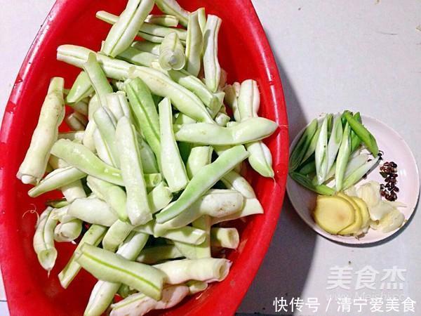 冠军|这菜是“补钙冠军”,遇见它从不还价,钙是牛奶3倍,一买就5斤