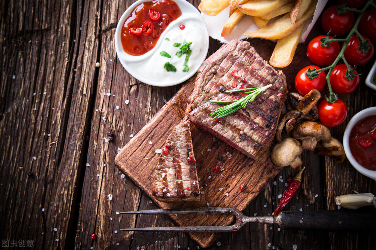动物肝脏|一图看懂每个年龄段的女性,在饮食方面需要着重补什么
