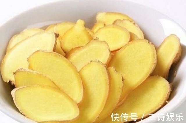 生姜切片在眉毛上擦一下,对身体大大的好,学会用一生!