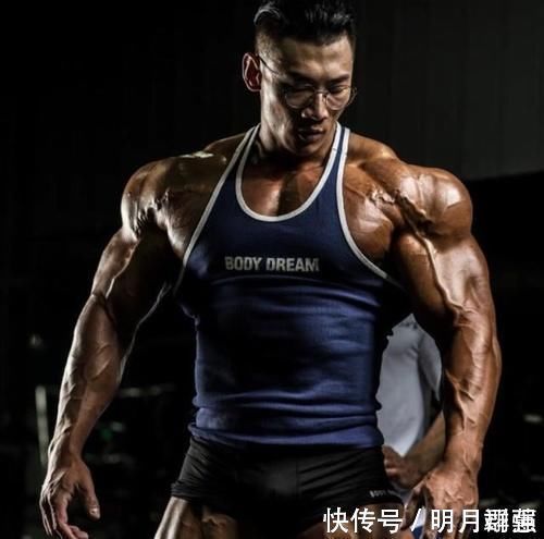 竖脊肌|想要练大肱二头肌、练出麒麟臂不妨试试这个动作,孤立效果很好