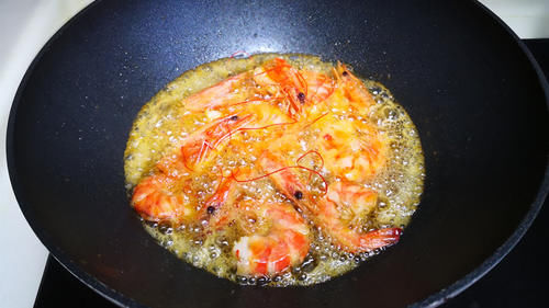白菜饺子好吃有秘诀，教你独特调馅方法，鲜美多汁不油腻，太香了