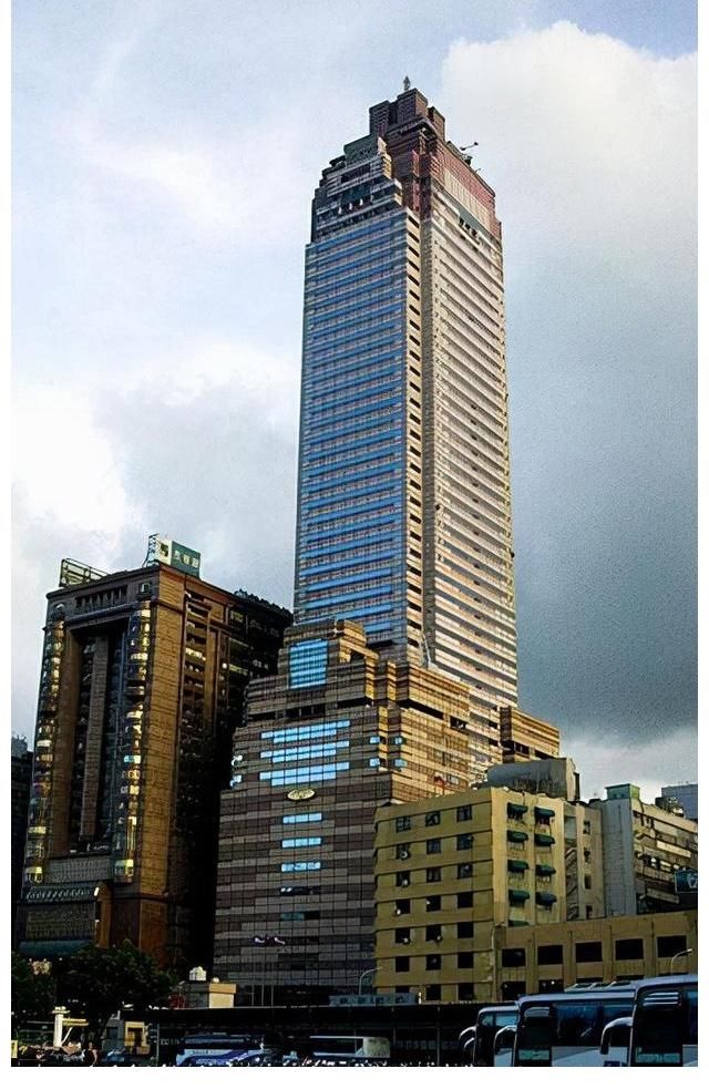 8,汉来新世界中心186米地址:台湾省台中市西区世华国际大楼位于台湾