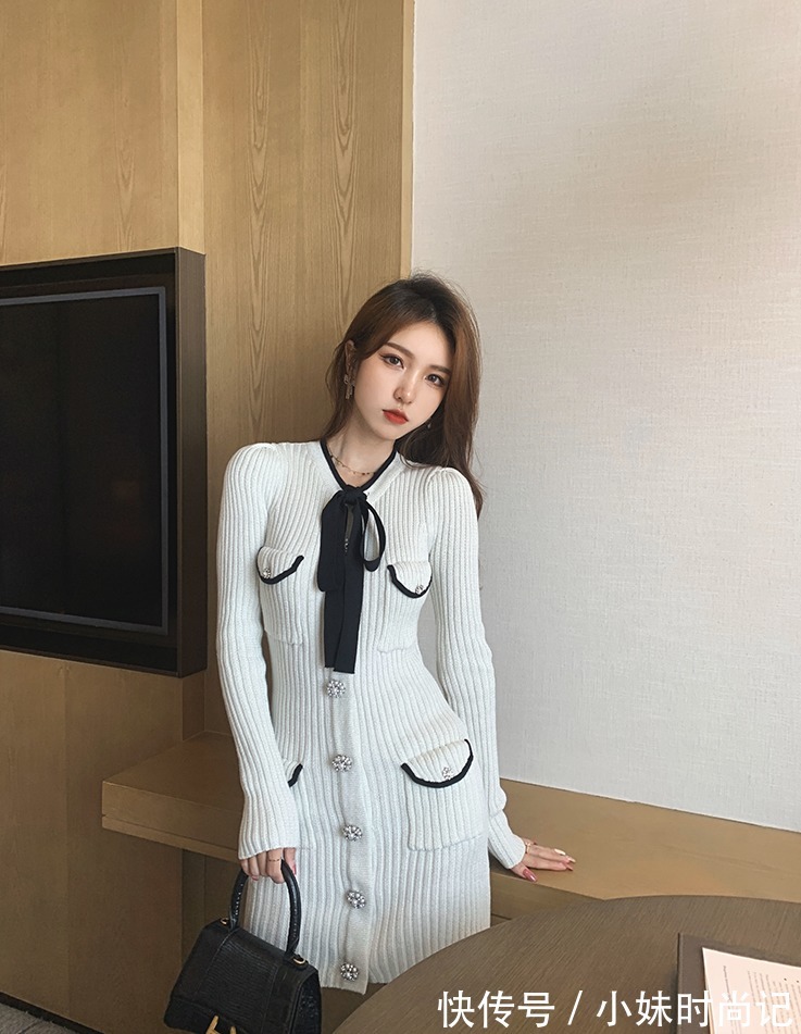 灰白色|清清爽爽的针织裙,灰白色的纱线加上闪光丝的光泽感非常美