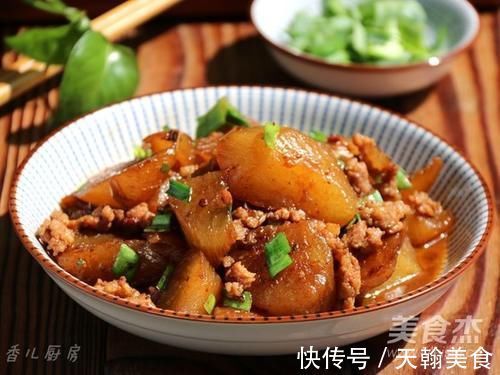 白萝卜|它是肺部的“大救星”,润解咽喉,清肺排毒,吸烟人士得要多吃!