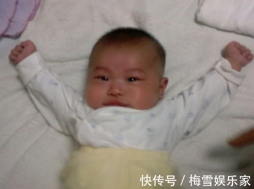 胀气|宝宝总喜欢伸懒腰,嘴里还发出吭哧声,下面几种情况宝妈要了解