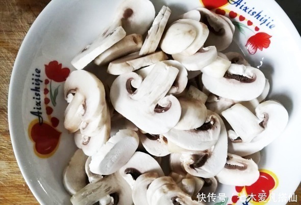 荠菜|日本人珍贵的“长寿菜”,我国产量大却当杂草!医生:真的有营养