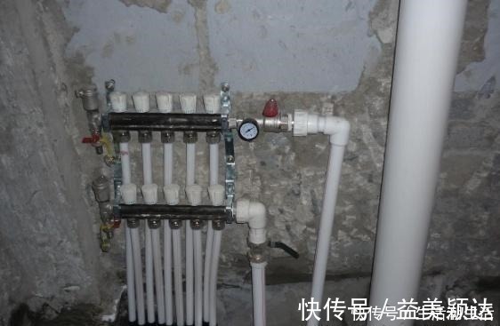 卫生间|卫生间水管万万要装这个东西,入住才知有多实用,真的是太机智了!