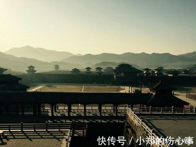 开篇|一首豪气干云的五言诗，犀利语言写尽兴亡之叹，开篇两句笔力铮铮