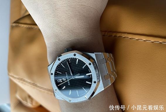 夏季|男士夏季的钢表也要休闲风，爱彼皇家橡树，硬汉都绕不过的一块表