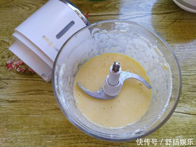 1根山药2个鸡蛋,无水无油无需烤箱的小面包,孩子一吃就是一盘!