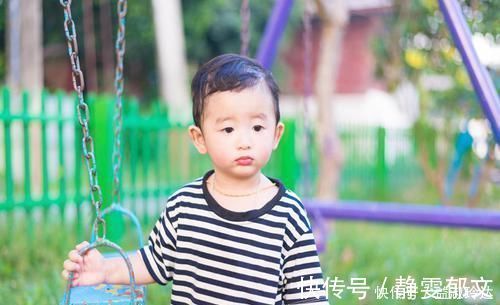 父母|十年后能在社会上站住脚的孩子,父母多有这些特征,和学历无关