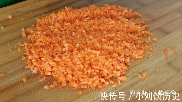 白菜|香菇肉馅饺子调制方法,味道鲜香滑嫩又营养,做法简单全家都爱吃