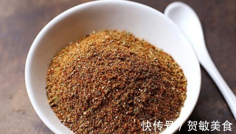 凉拌菜|做凉拌菜，最忌直接放辣椒油，学会“3放2不放”，拌啥都美味！