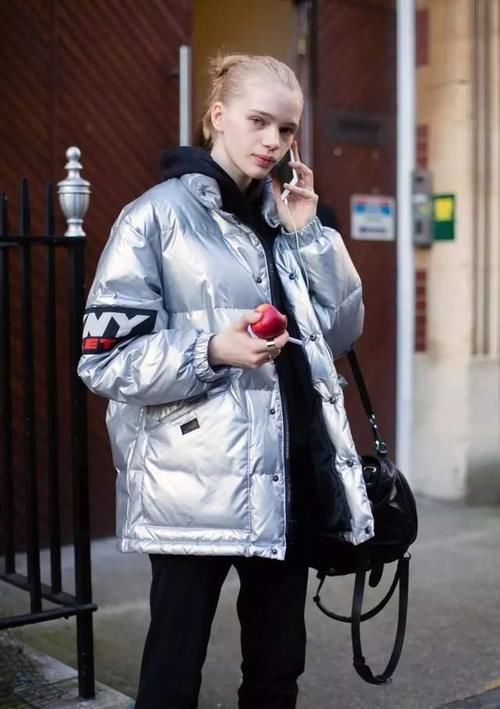 连帽卫衣原来这么好穿？3个搭配思路发挥帽子的优势，潮人偏爱