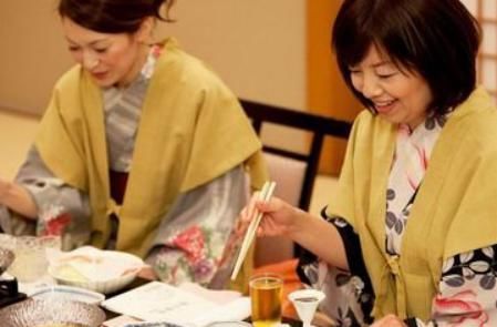 下嘴|日本人钟爱的海鲜居然是这个东西？游客：怎么办我完全不敢下嘴