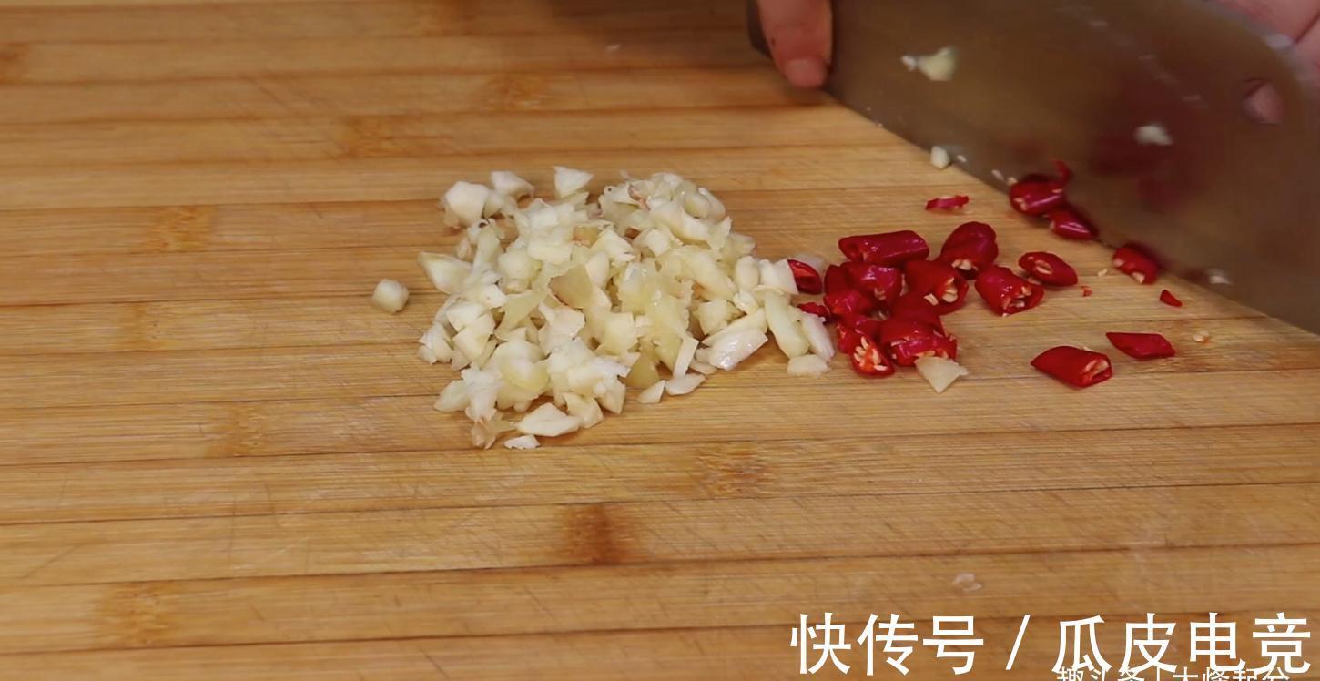 辣椒油|酒店拍黄瓜好吃的奥秘，难怪那么好吃过瘾，做法极其简单