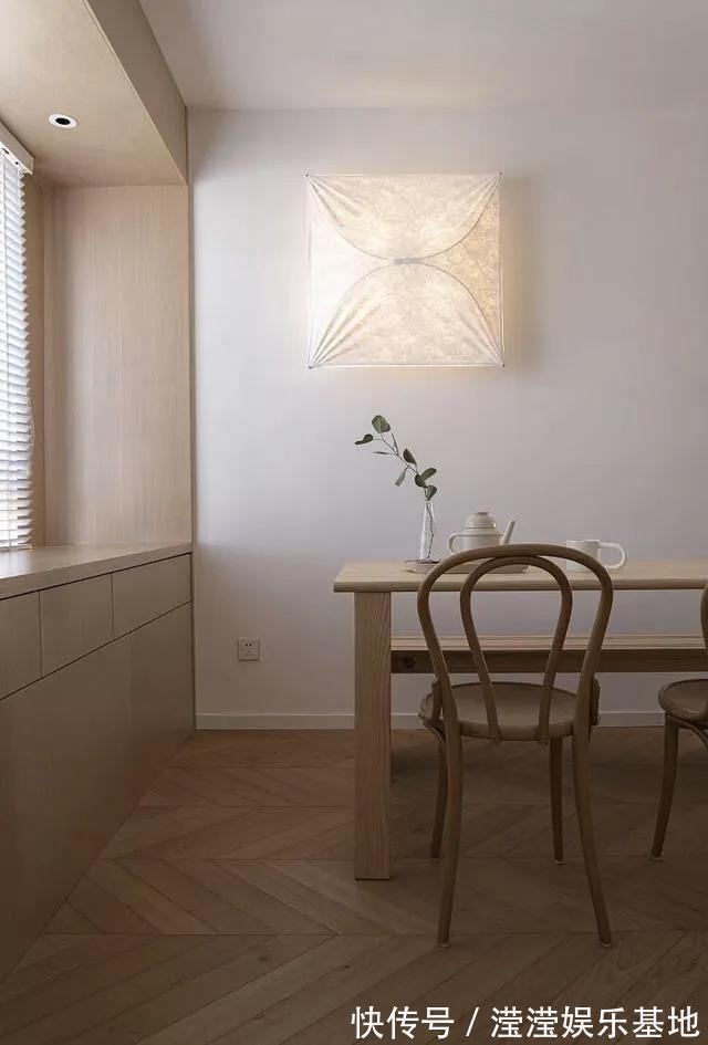 折叠门|100㎡小三房，坚持全屋打满柜子，飘窗这样设计，太实用了