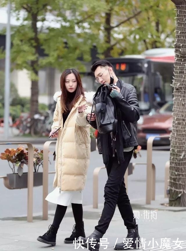 冬天|街拍,冬天穿裙子,羽绒服搭起来!