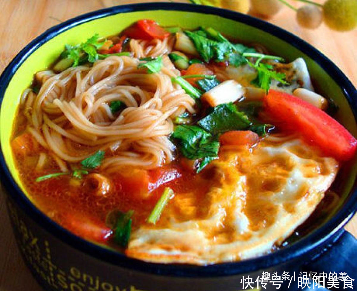 红遍大江南北的炝锅面,每次都被横扫得一干二净,做法特别简单!