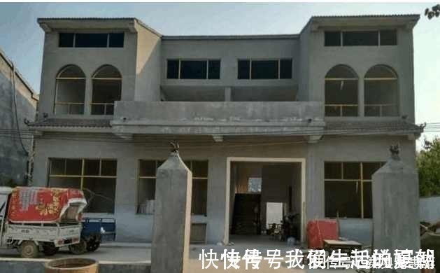 |表哥风光盖农村别墅,如今成全村人的笑话,都是面子惹的祸!