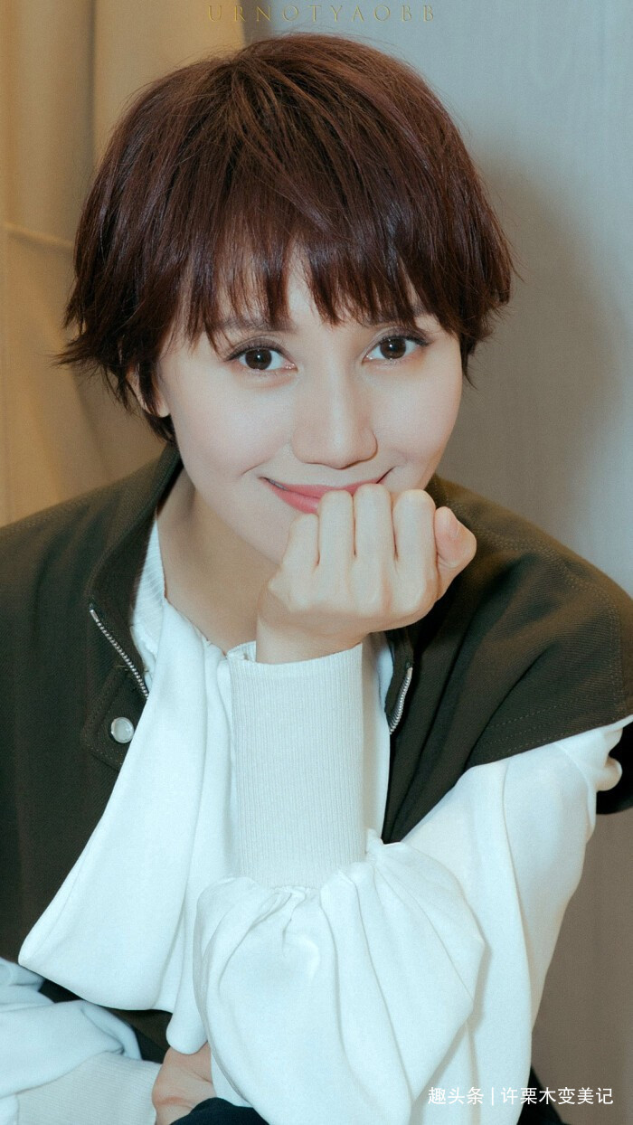 女性|奔五的女人尽量别留长发、烫卷发,推荐这5款发型,太减龄了