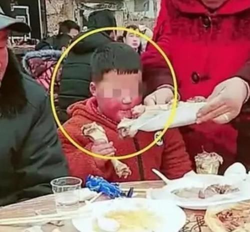 李玫瑾坦言吃饭时会有这3种“表现”的孩子,长大后多半没本事