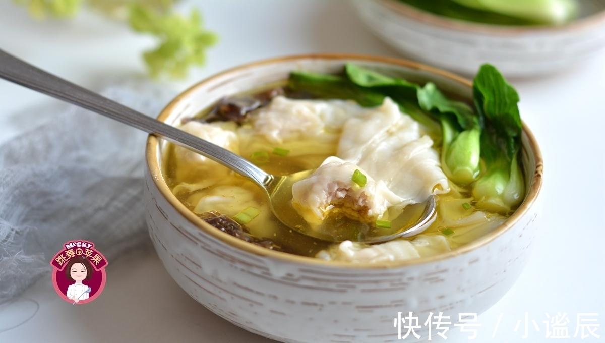 鸡汤|我家晚餐爱吃的面食，用手一攥1分钟出10个，1人两碗特滋润