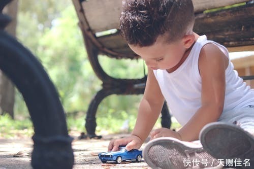 取名|2020鼠宝宝起名取名:黄姓男孩,优雅大气的名字