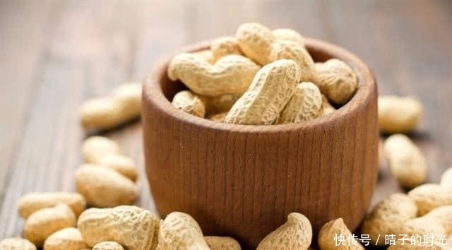 作用|每天起床空腹吃几粒花生,坚持一段时间,3件“好事”跑不了