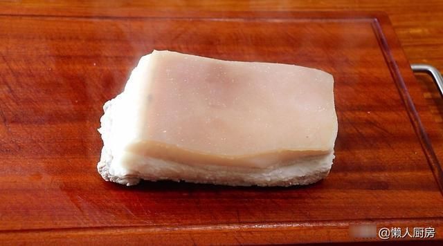 大蒜粉|夏季，我家就爱这样吃五花肉，当追剧的小零食，越嚼越香