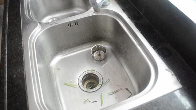 洗碗池里放一个塑料瓶，作用真厉害，我也是刚知道，尽快告诉家人