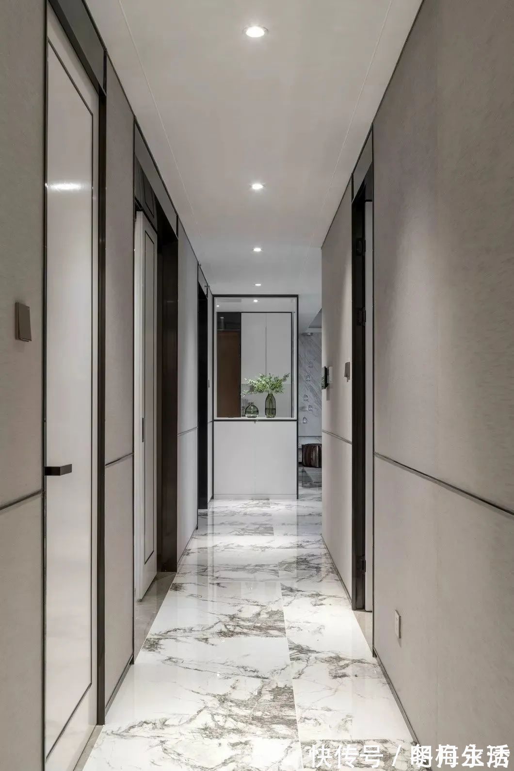 档次|246㎡现代大平层,简约大方的空间,时尚优雅的布置,高级档次